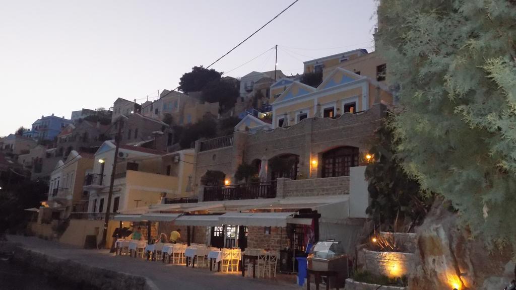 Odyssia Lägenhet Symi Exteriör bild