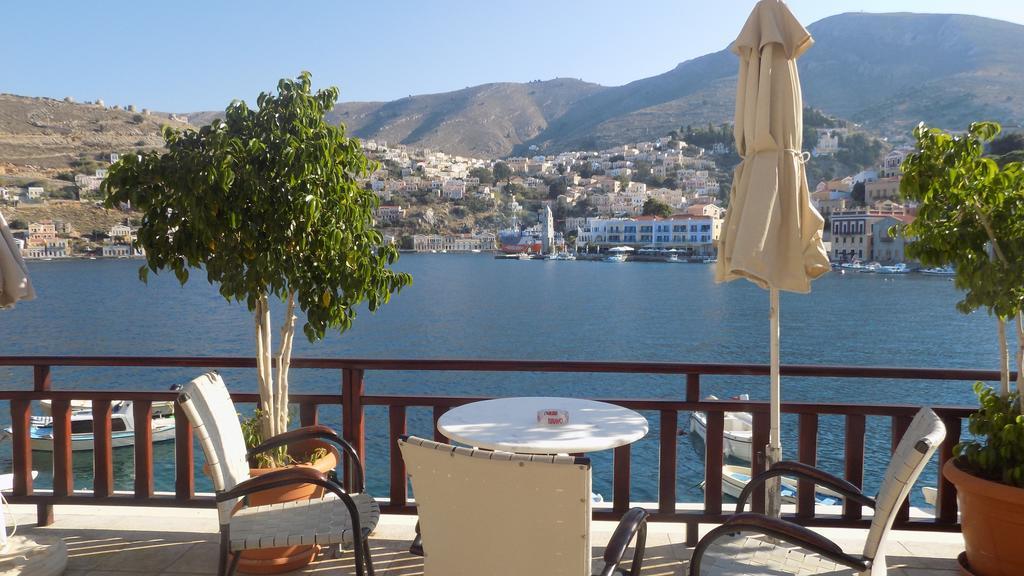 Odyssia Lägenhet Symi Exteriör bild