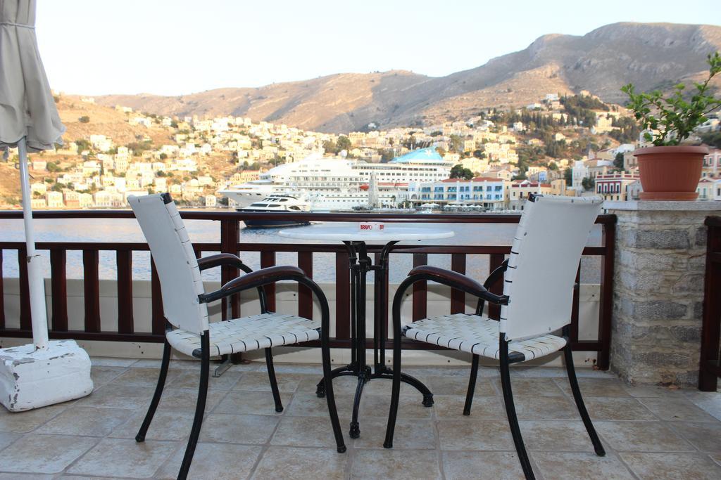 Odyssia Lägenhet Symi Exteriör bild