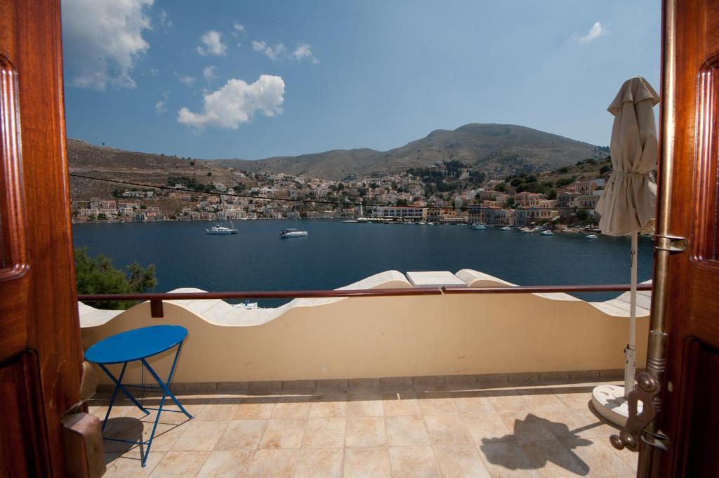 Odyssia Lägenhet Symi Exteriör bild