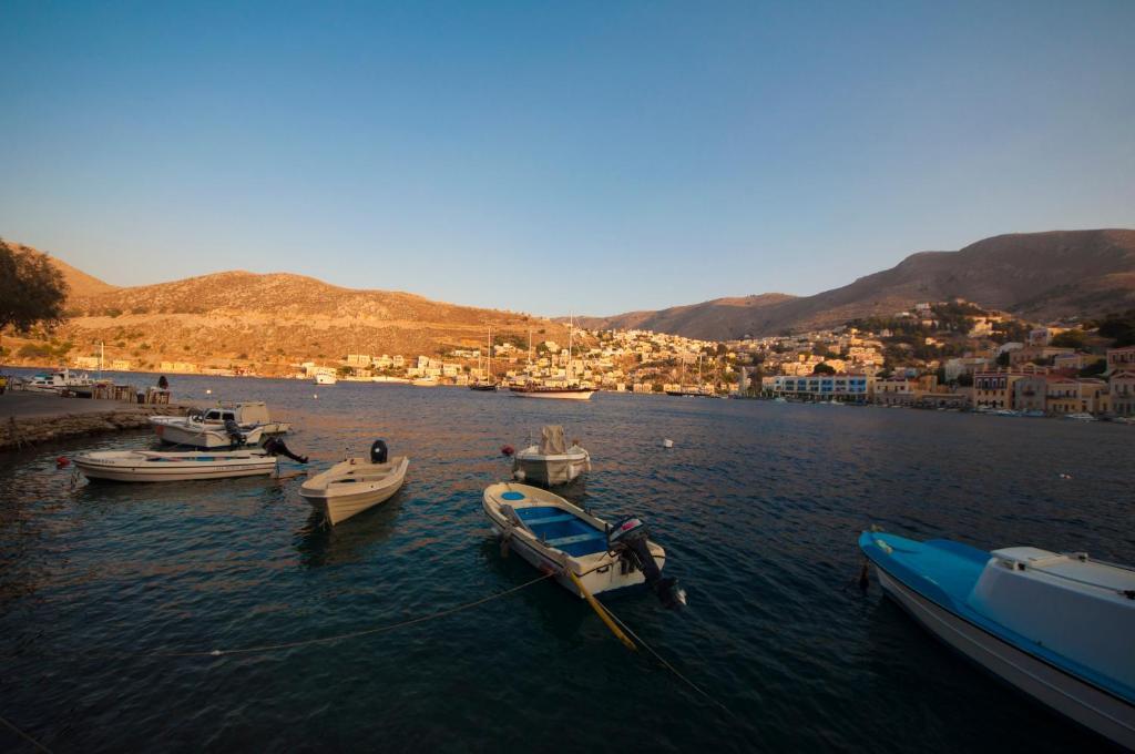 Odyssia Lägenhet Symi Exteriör bild