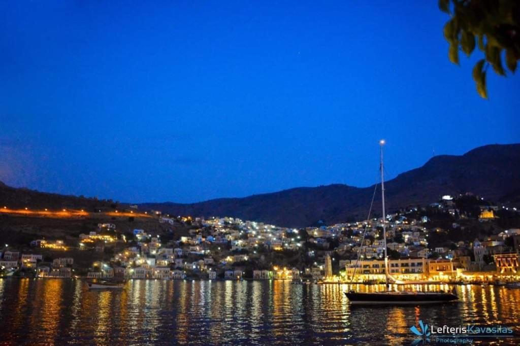 Odyssia Lägenhet Symi Exteriör bild